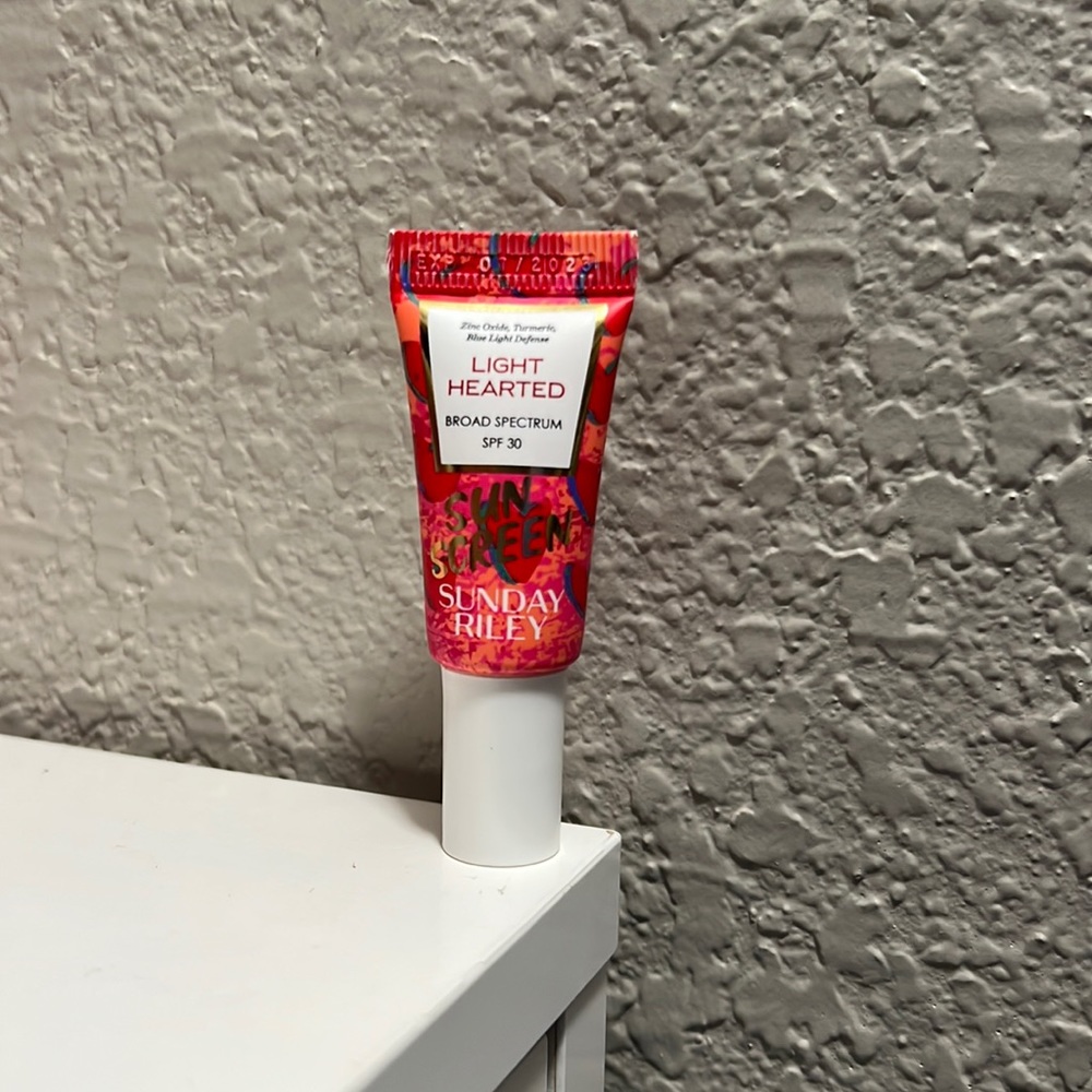 Sunday Riley Mini Light Hearted Spf 30